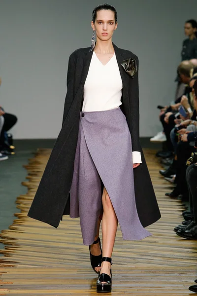 Look 24